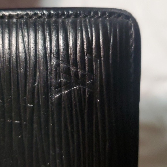 Louis Vuitton man Black epi Leather wallet🖤🖤🖤 - Picture 2 of 11